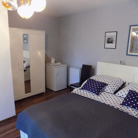 Oriella Apartmans And Room Novigrad  Exterior photo